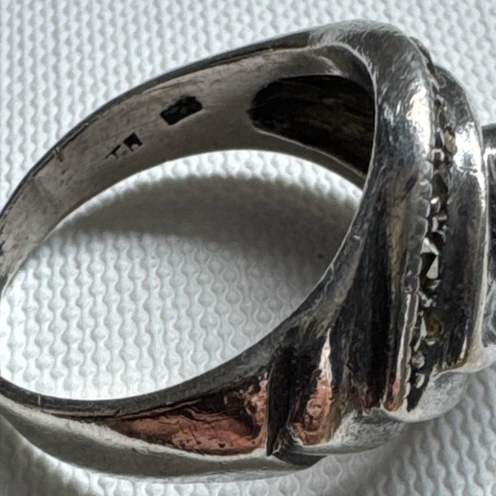 Silver and Pink Gemstone Ring - Picture 4 of 5